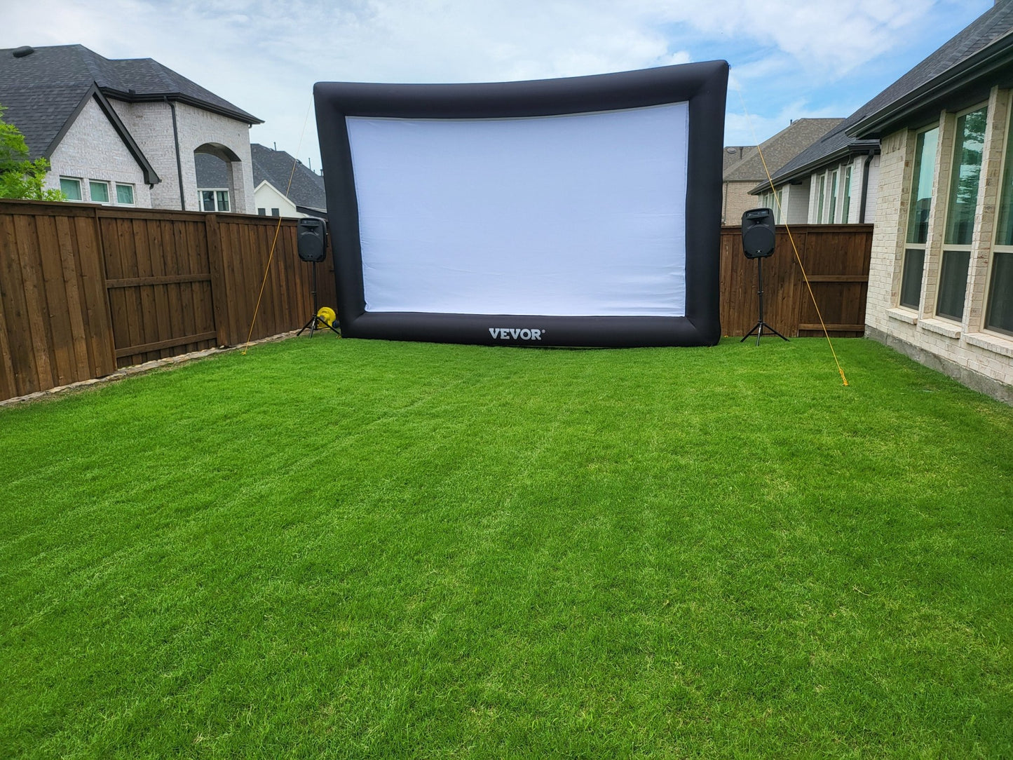 Backyard Movie Theater - VIP - Backyard Movie Theater