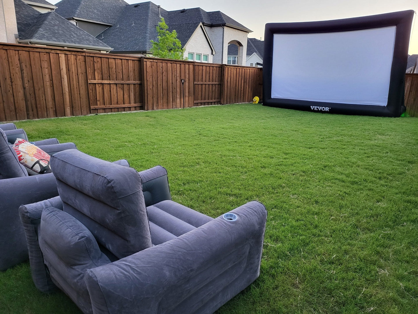 Backyard Movie Theater - VIP - Backyard Movie Theater