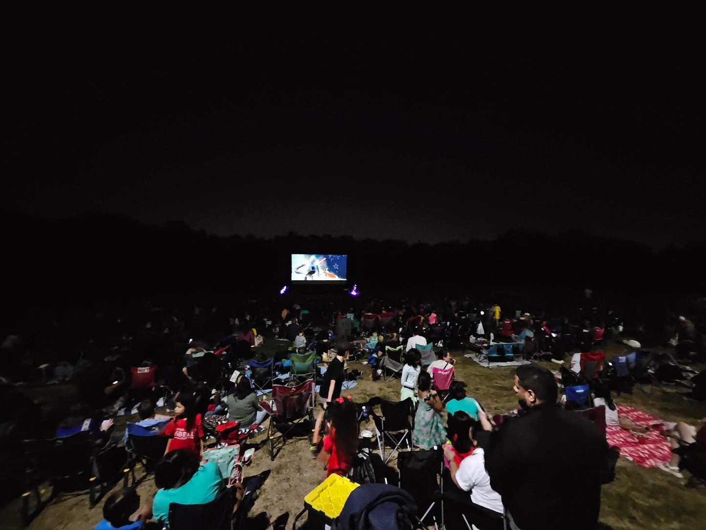 20 Foot Inflatable Movie Screen Rental – School Events & PTA Fundraisers - Backyard Movie Theater