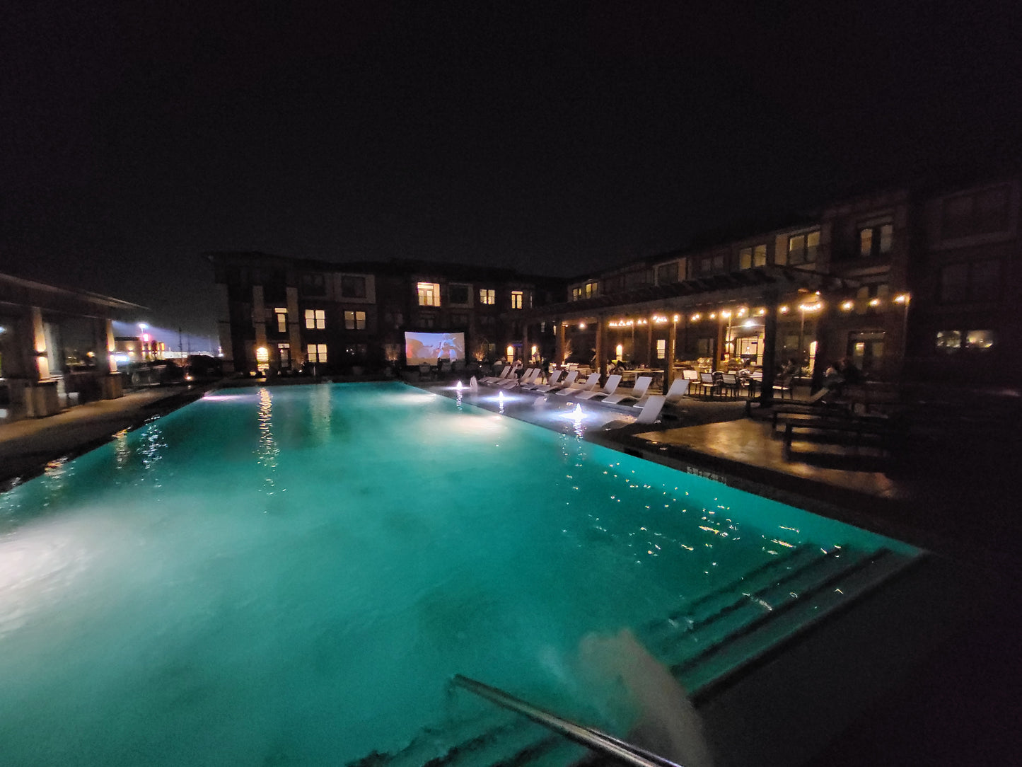 Backyard Movie Theater -  HOA /APARTMENT COMMUNITY / LIVE EVENTS