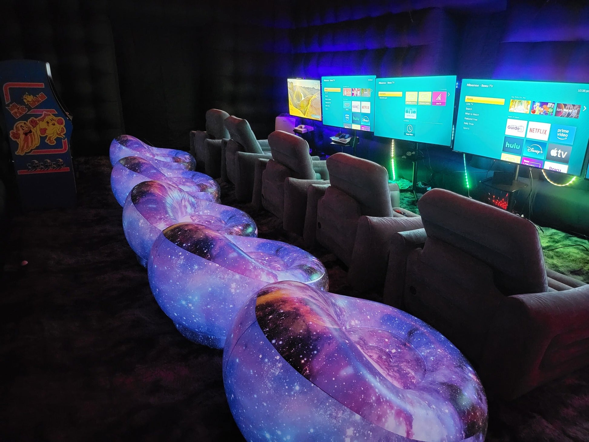 Gaming Club - VIP - Backyard Movie Theater