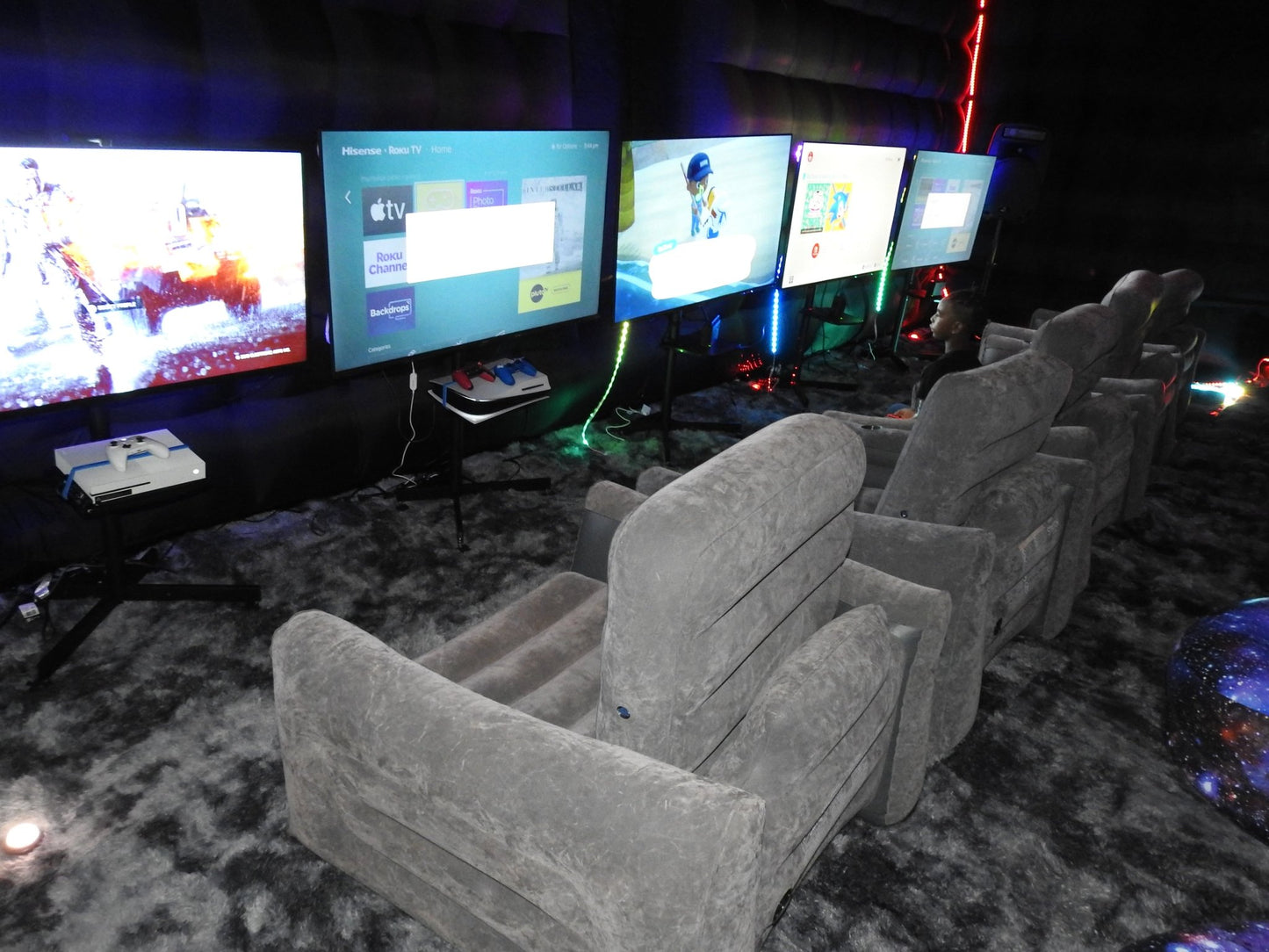 Gaming Club - VIP - Backyard Movie Theater