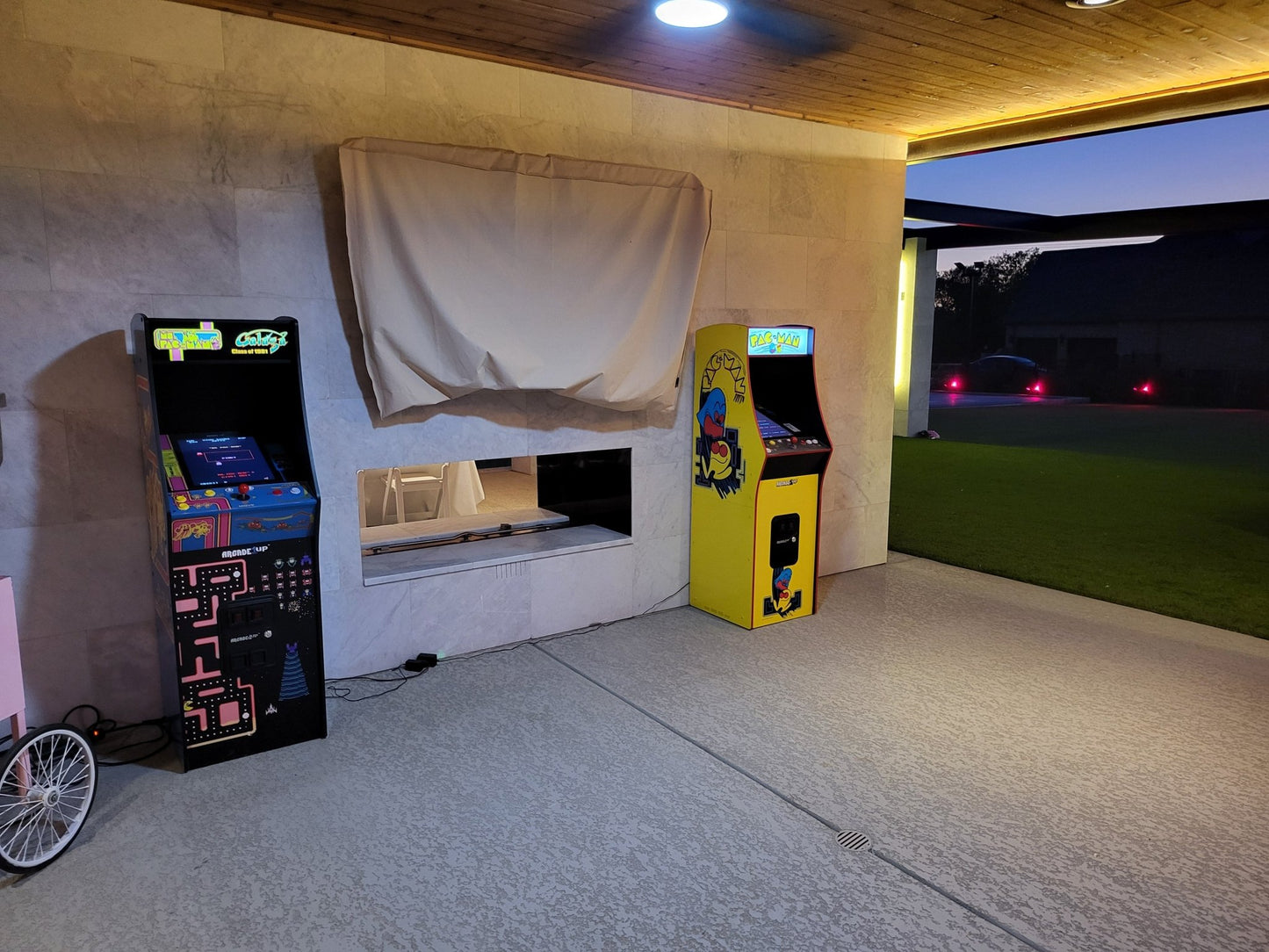💖Ms. Pac - Man Gaming Console (Rental) - Backyard Movie Theater