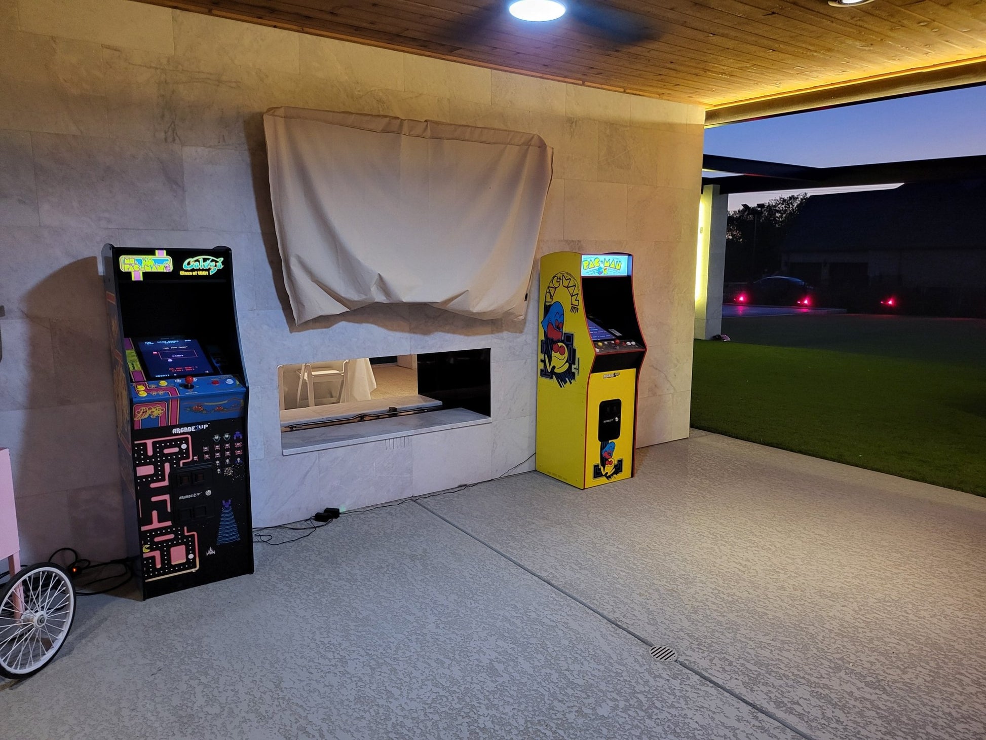 💖Ms. Pac - Man Gaming Console (Rental) - Backyard Movie Theater