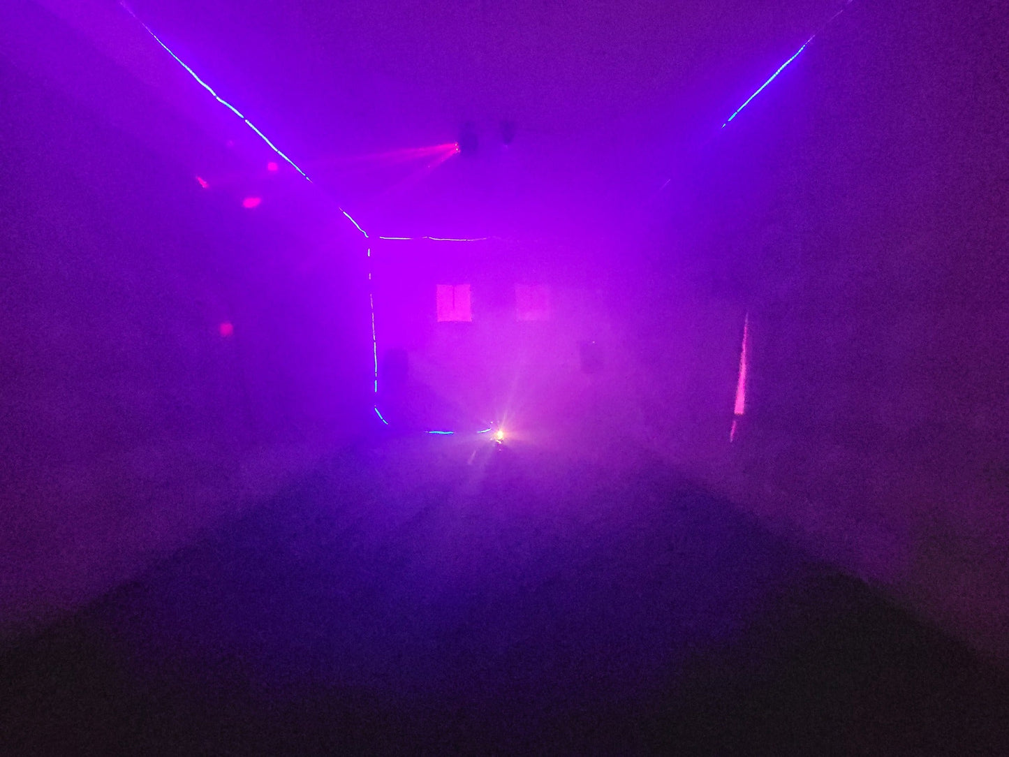 Night Club VIP - Backyard Movie Theater